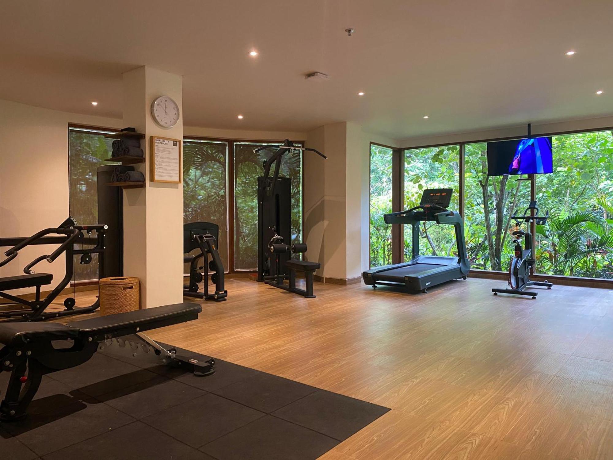 乌布 阿迪瓦娜苏维塔-Chse认证酒店 外观 照片 The gym at the hotel